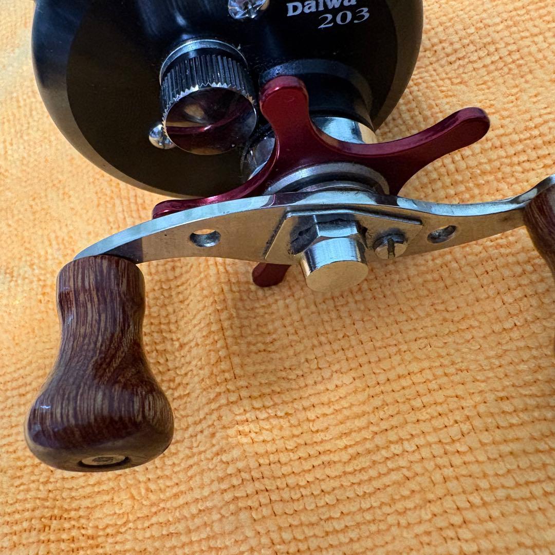 ☆激レア品☆ダイワ　ミリオネアSW203 日本製　　レア物ウッドハンドル付き