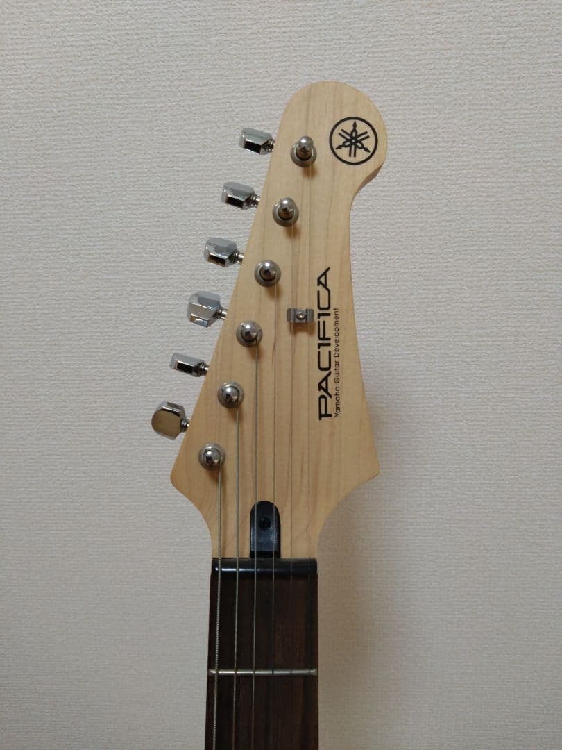 YAMAHA PACIFICA PAC012 ホワイト