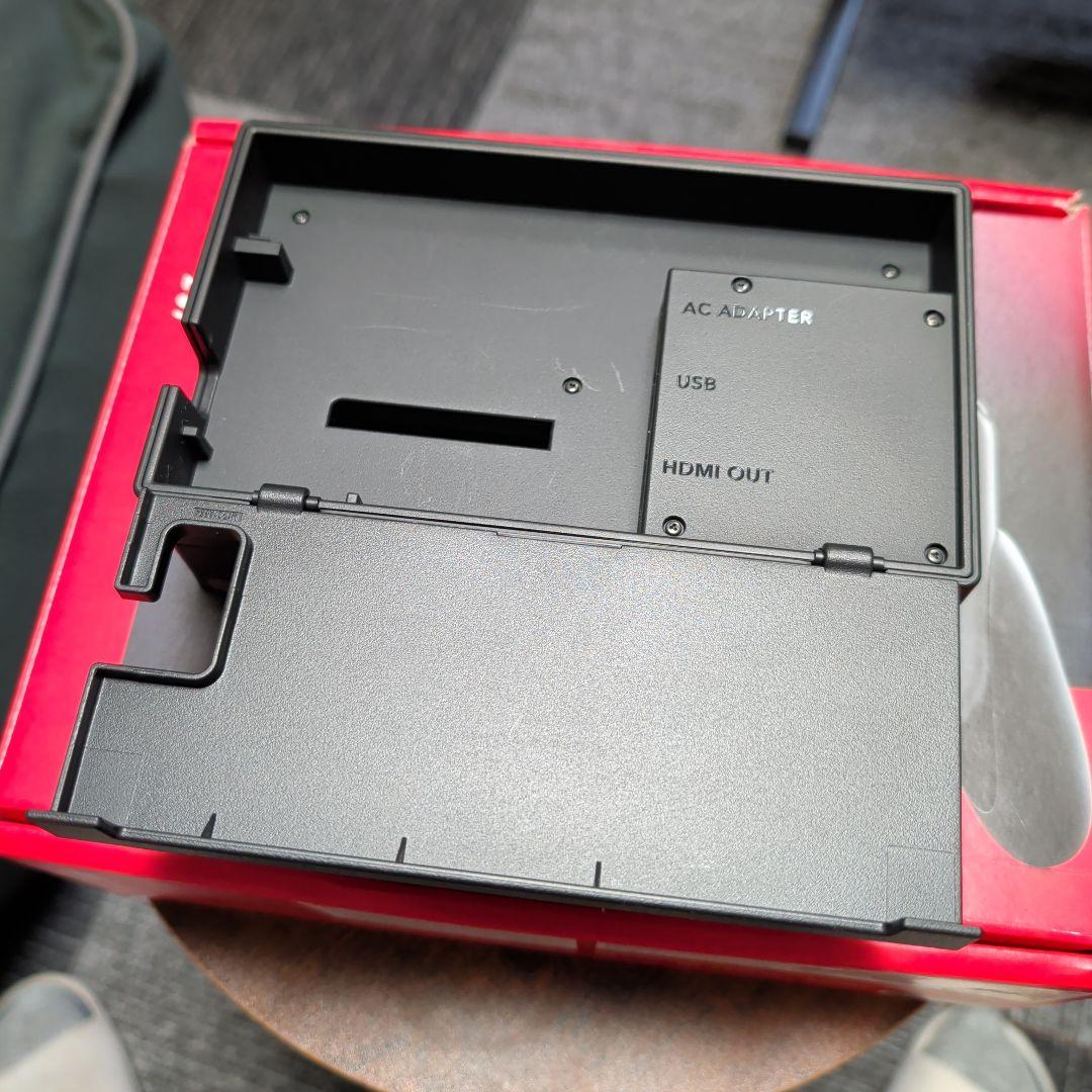 ニンテンドーSwitch本体　黒