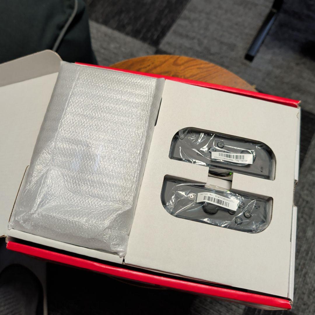 ニンテンドーSwitch本体　黒