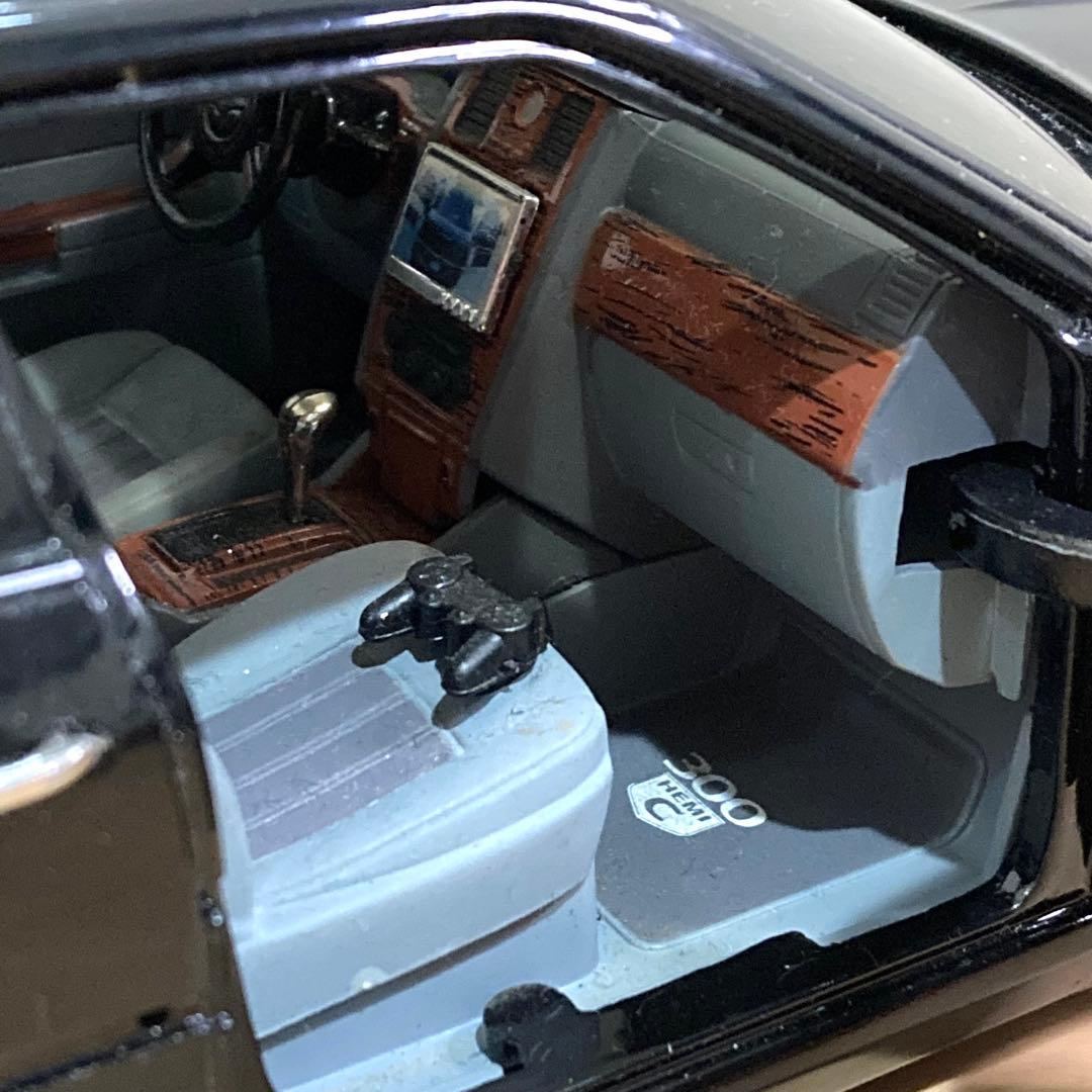 ミニカー JADA DUB CITY KUSTOM$ Chrysler 300C 1/18