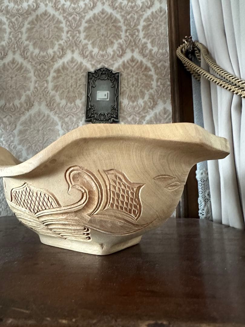 二風谷　アイヌ　工芸　ニマ　彫物