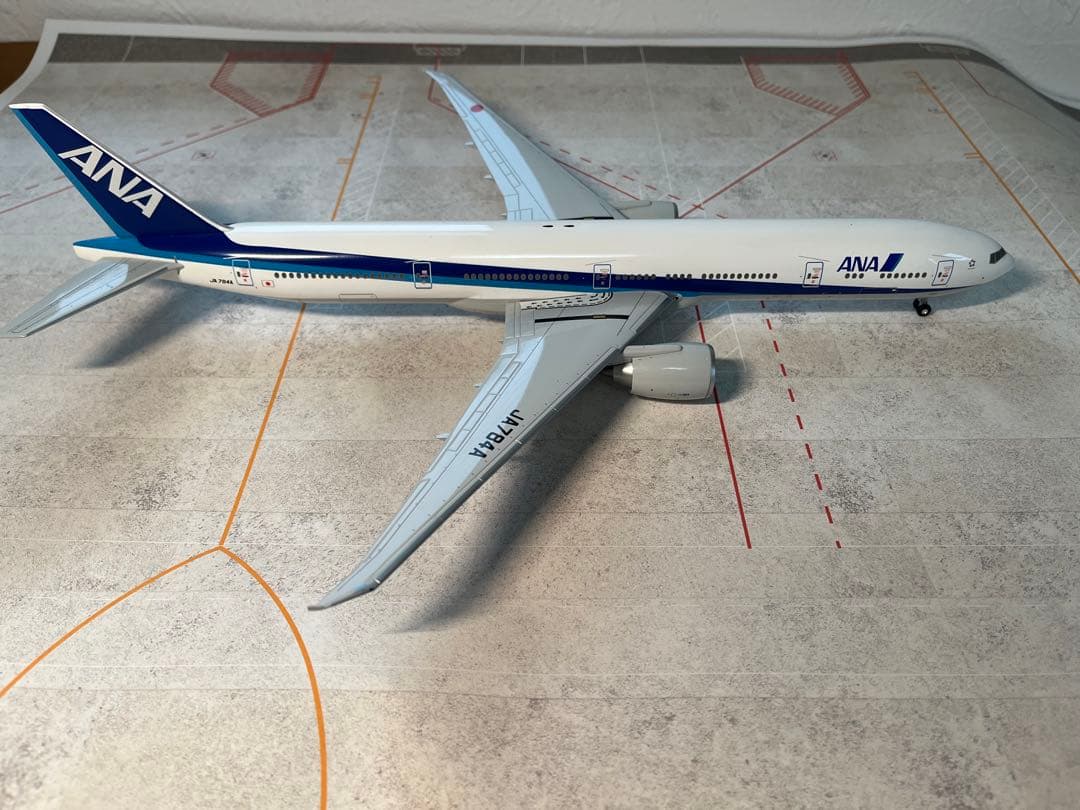 ANA Boeing 777-300ER 1/200 完成品モデル　全日空商事