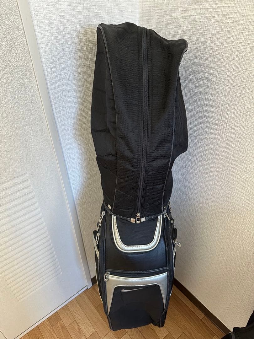 Nike キャディバッグ 黒/シルバー