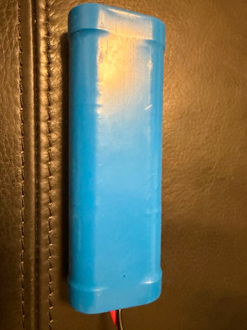 RCカー ブラシモーター、ニッカドバッテリー