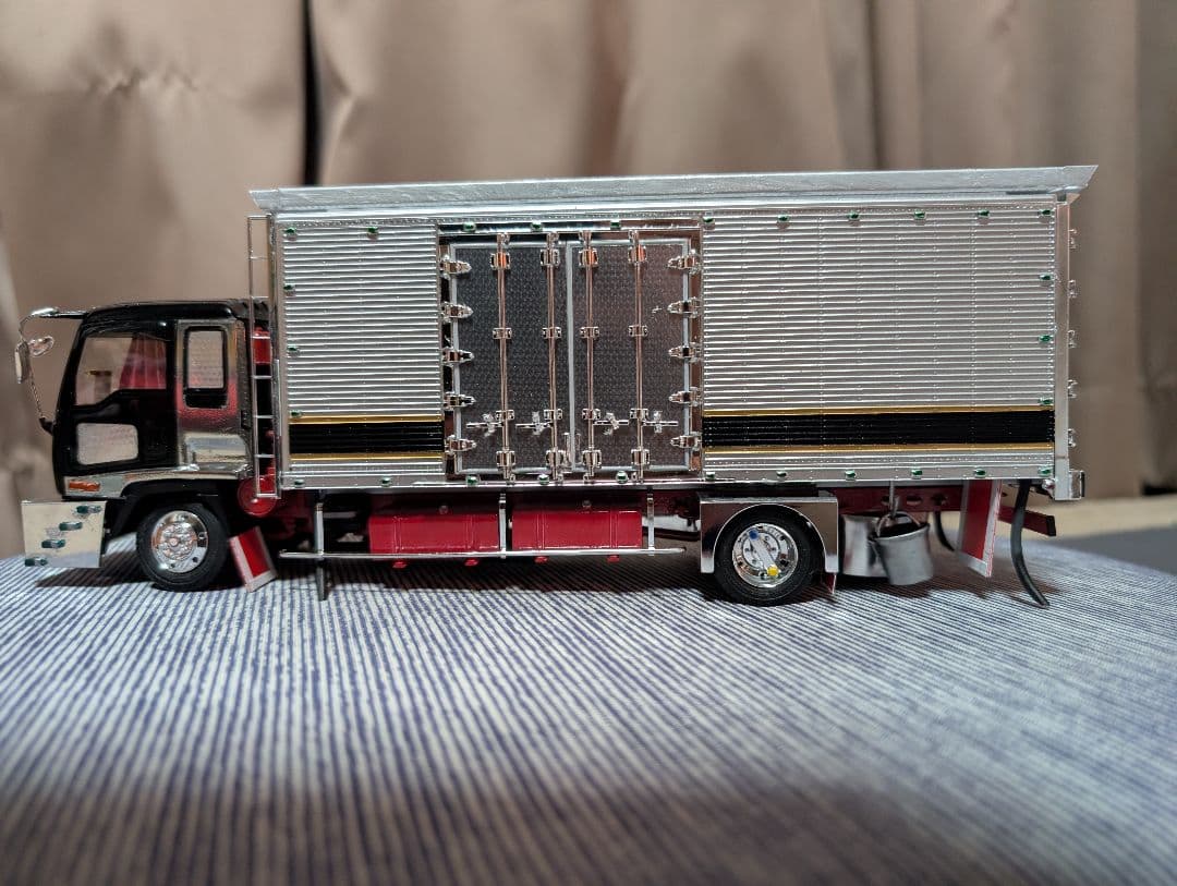 1/32 デコトラプラモデル完成品