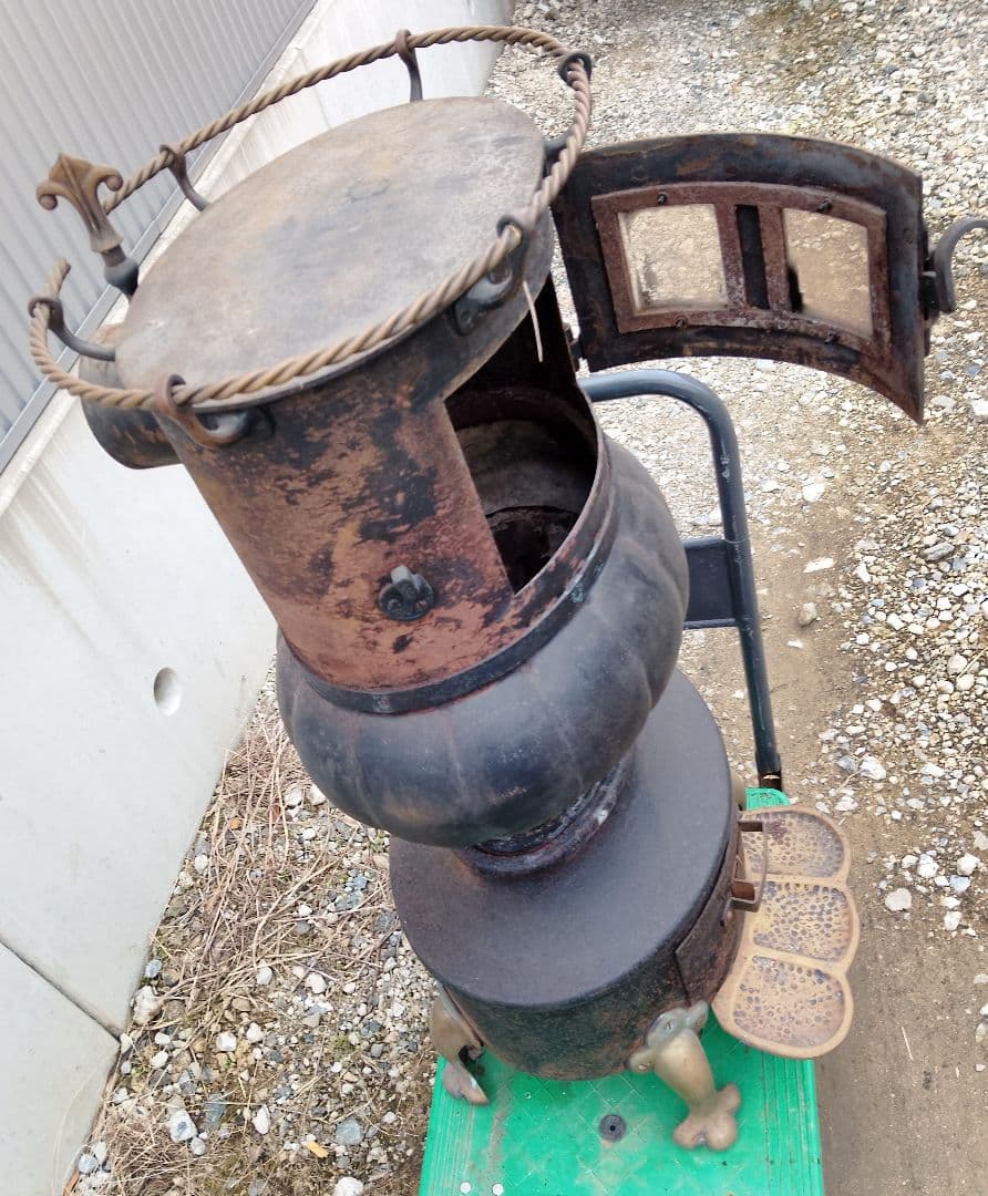 ストーブ フランス　鋳物 鉄製 シャビー レトロ ヴィンテージ