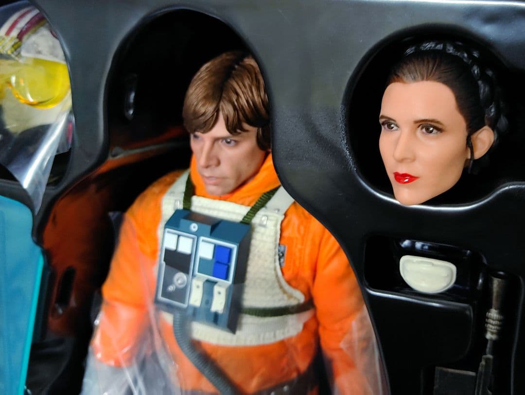 HOTTOYs•STARWARS[ルーク]レイアヘッド付き!土日限定価格!!