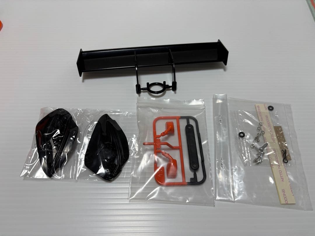 【未使用】タミヤ 1/10 au TOM'S GR Supra ボディセット