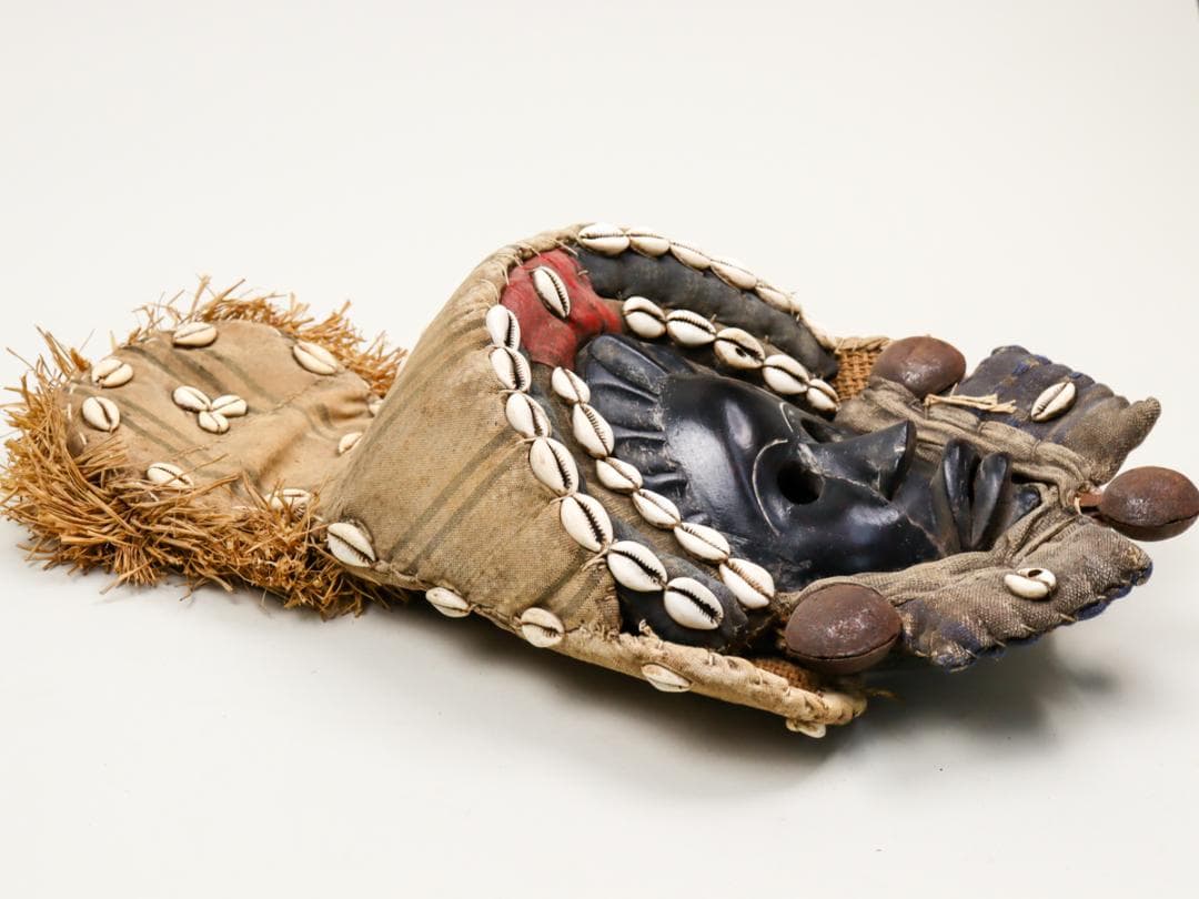 アンゴラ共和国 チョクウェ族 ムカンダ マスク