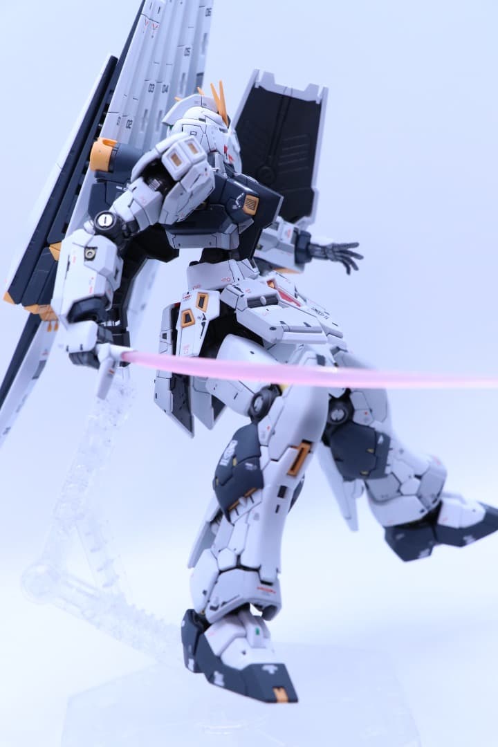 RG 1/144 νガンダム 【改修 塗装 完成品】