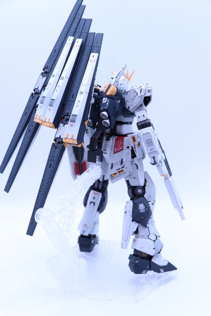 RG 1/144 νガンダム 【改修 塗装 完成品】