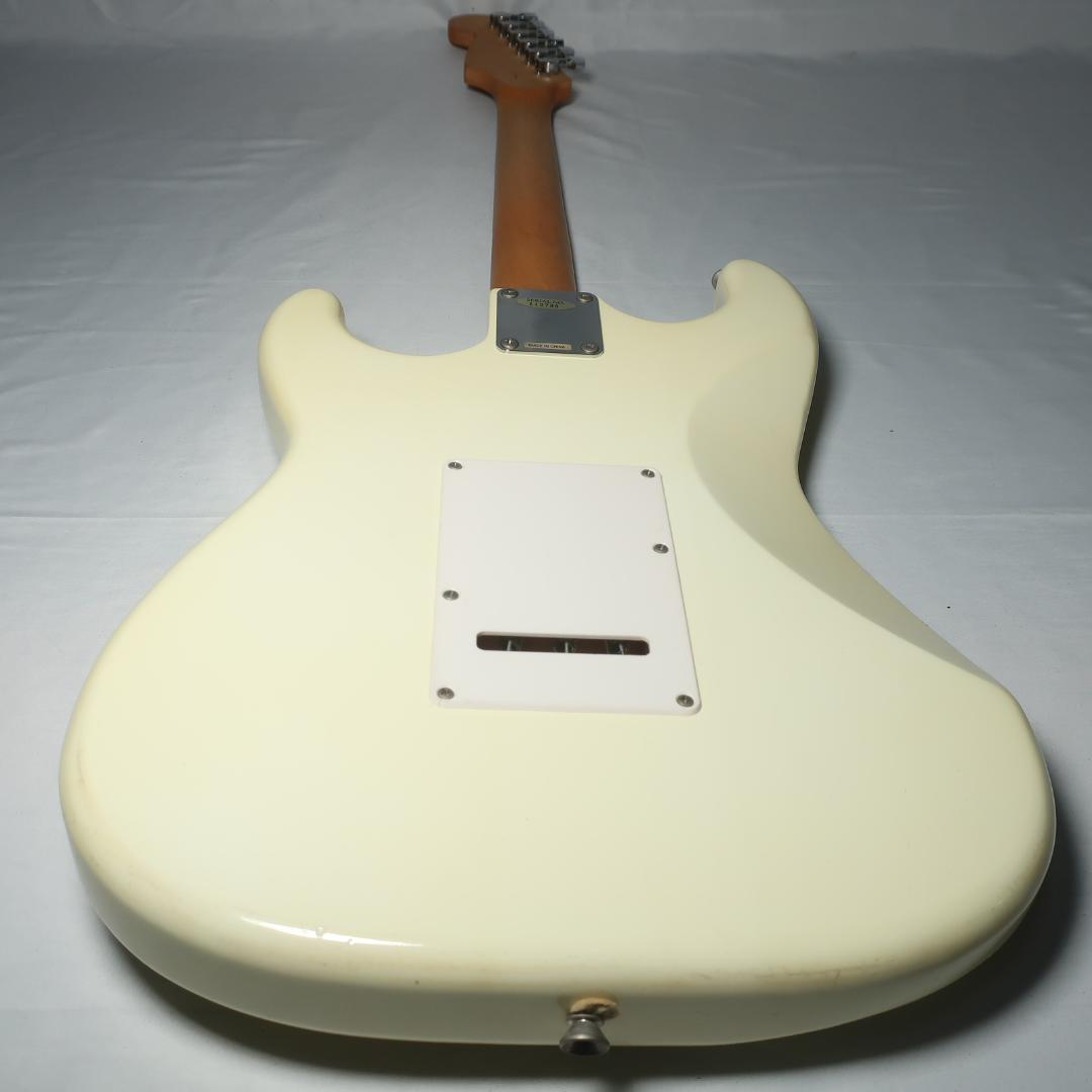 美品 BUSKER'S ストラトキャスタータイプ エレキギター ケース付