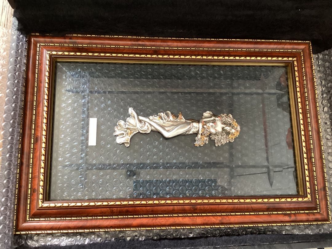 BRUNEL社イタリア製銀製立体女神レリーフ　額入り豪華ケース　カットガラス版