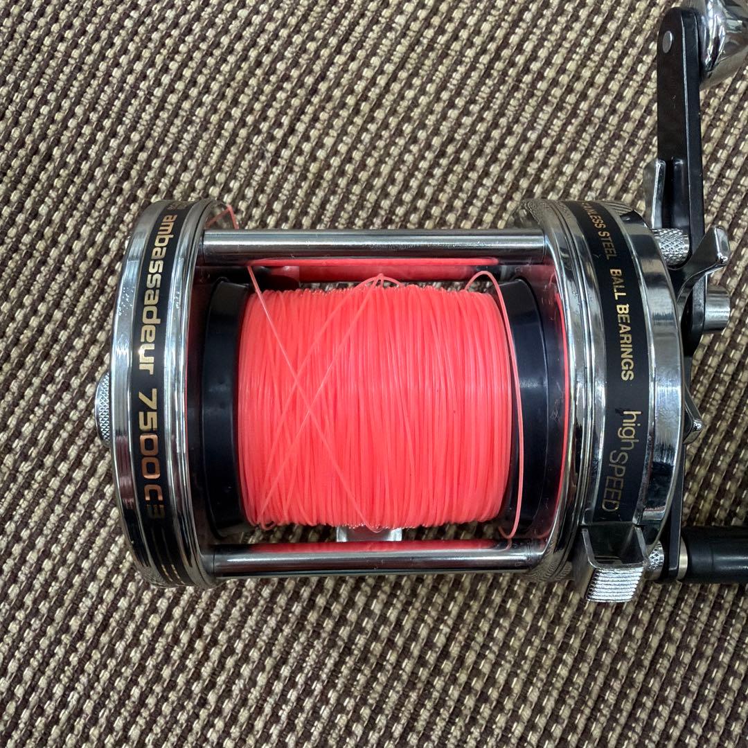 Ambassadeur 7500C リール 赤色ライン