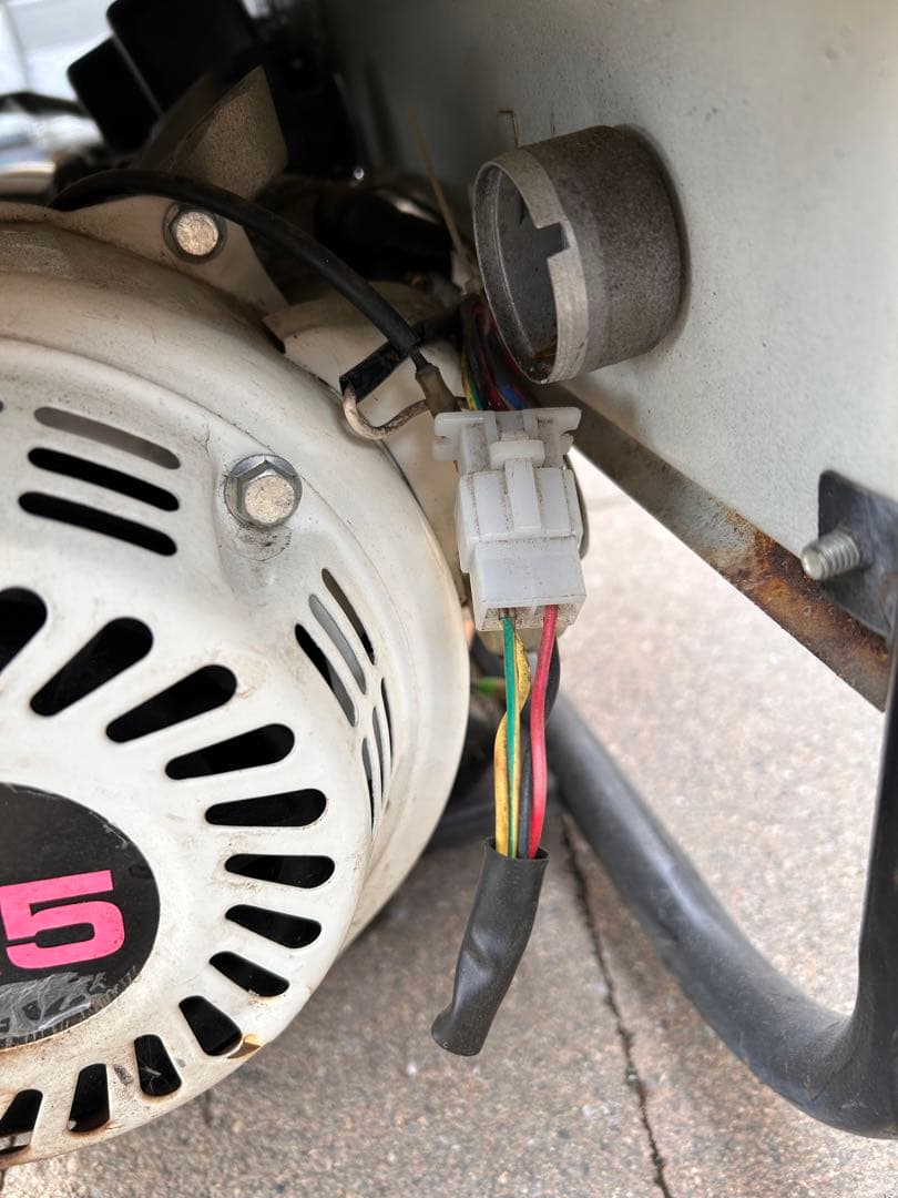 発電機　動作品　2\10まで出品　サービス品　引き取り限定