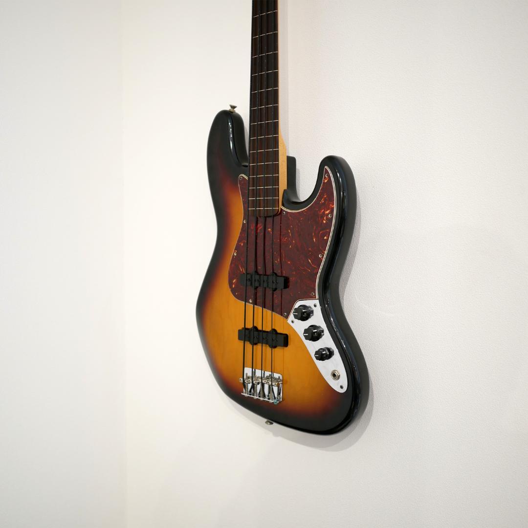 ベース Fender Jazz Bass Fretless MEX MOD