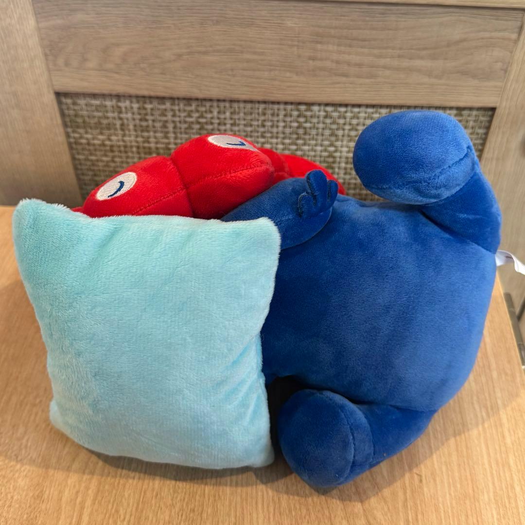 ミャクミャク　おやすみ　ぬいぐるみ