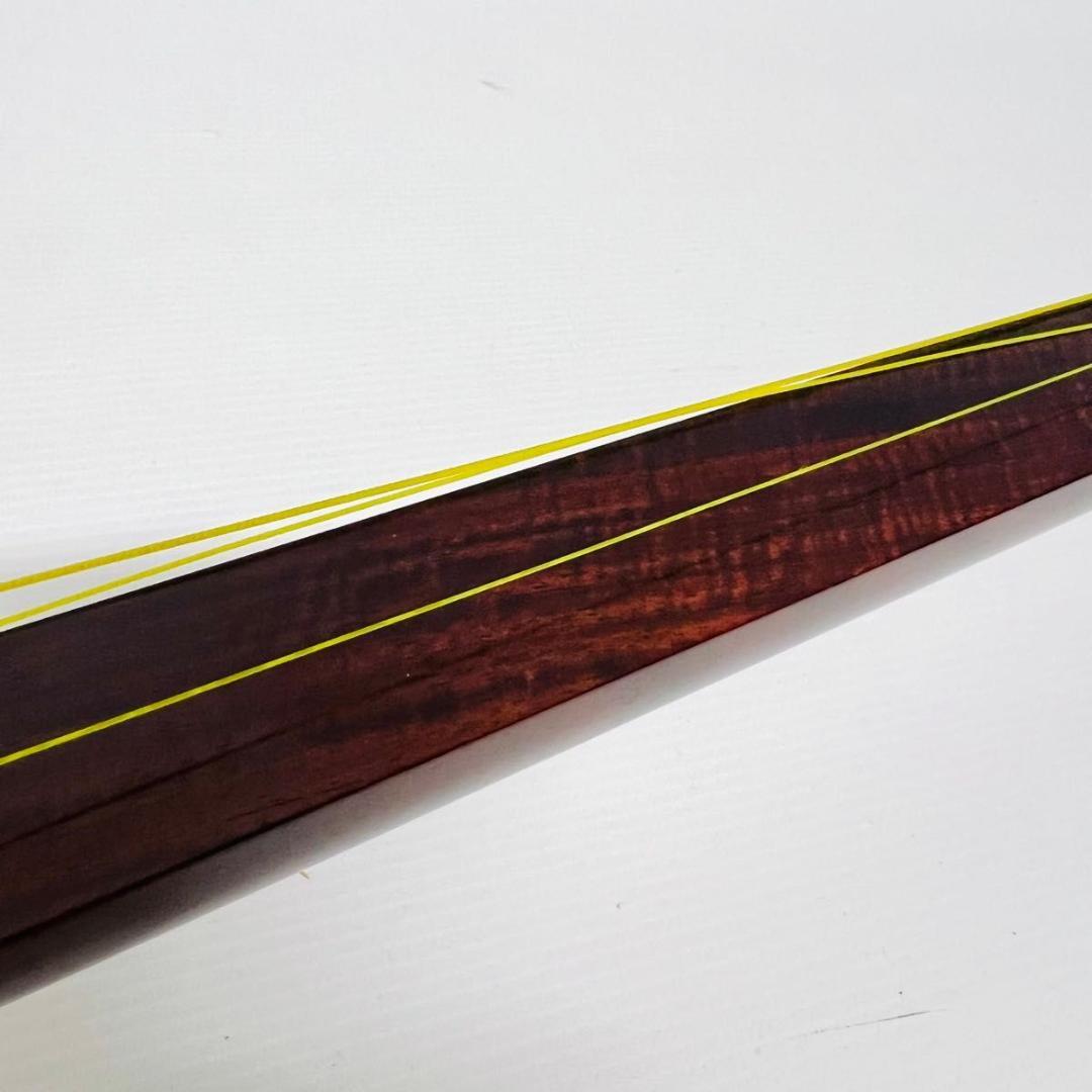 三味線　ハードケース付　中棹　K9 紅木 虎トチ 綾杉胴 金細 棹2.8cm