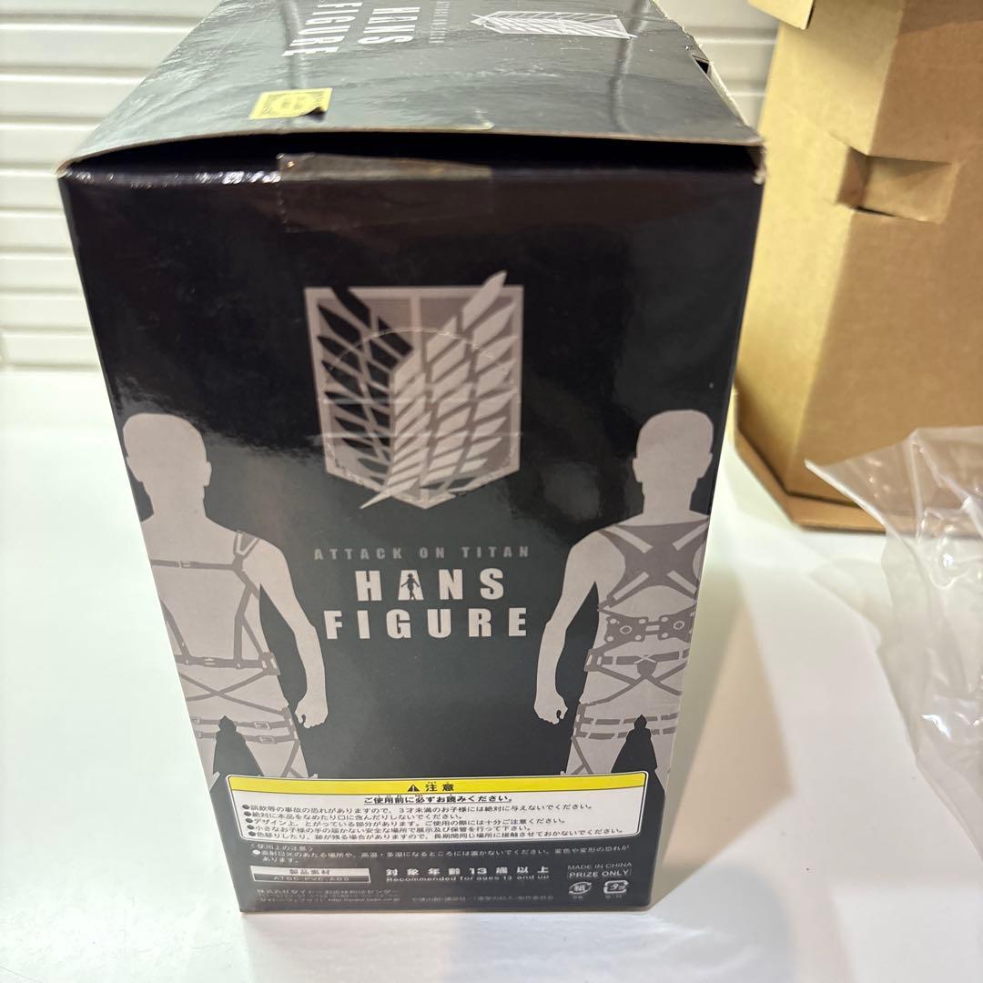 進撃の巨人　ハンジ・ゾエ　フィギュア　立体機動装置