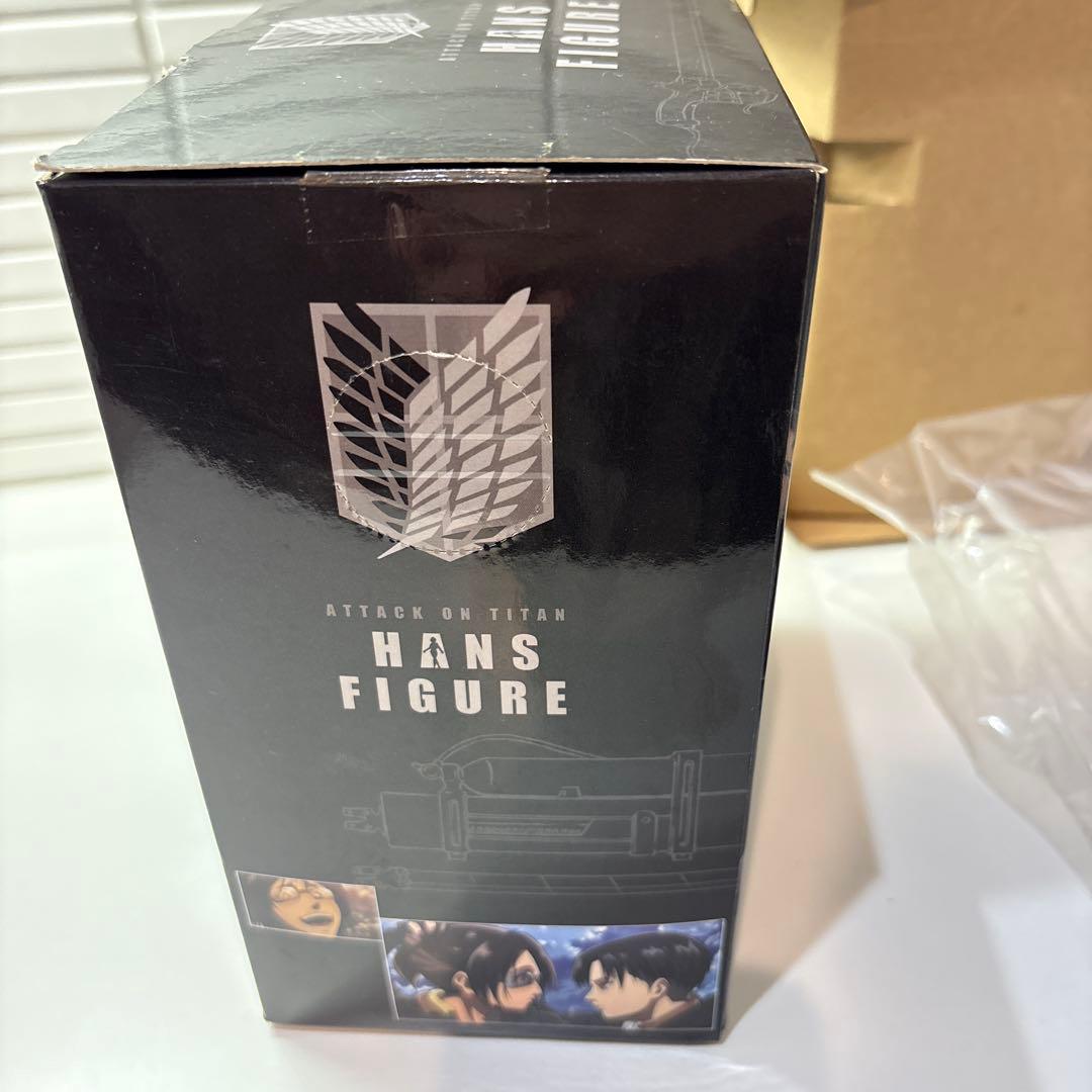 進撃の巨人　ハンジ・ゾエ　フィギュア　立体機動装置