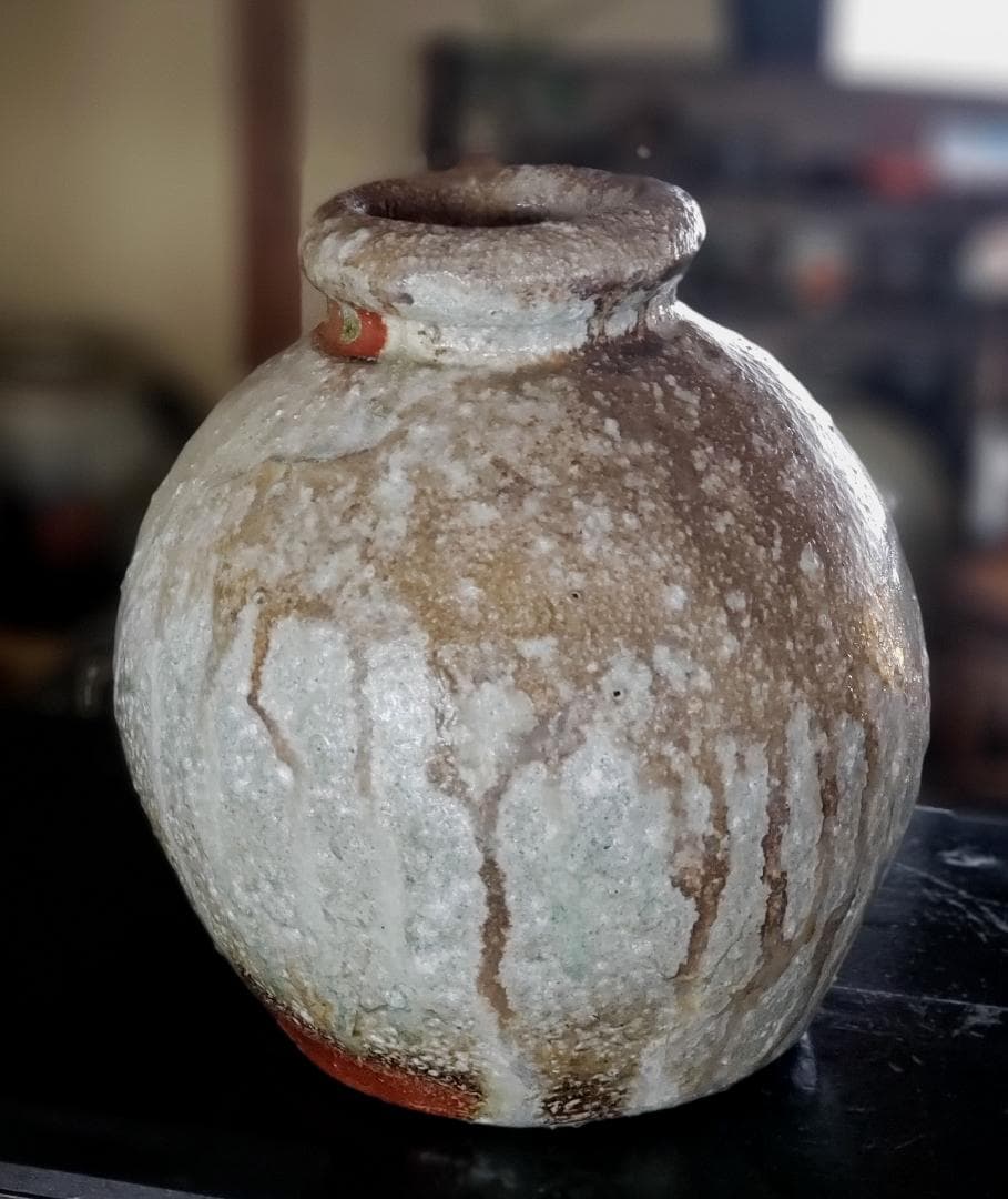 緋色の美しい信楽蹲壺