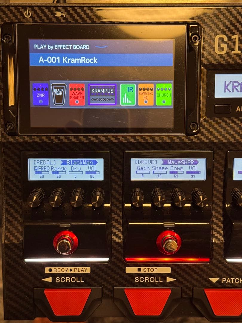 ZOOM G11 フラッグシップ マルチエフェクター 17000円相当のオマケ付