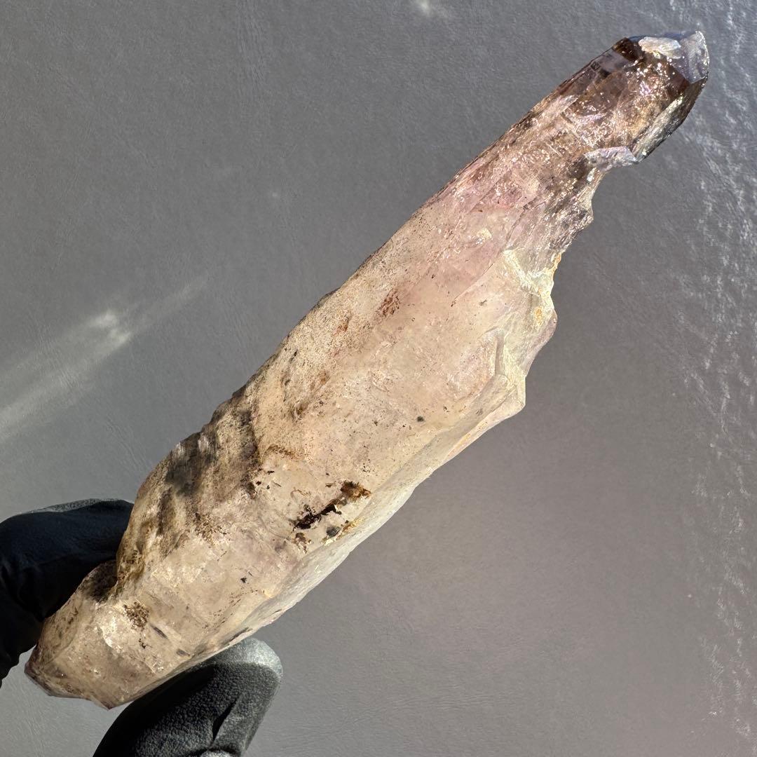 ワンドのようなシャンガンアメジスト ジンバブエ産 原石 鉱物標本