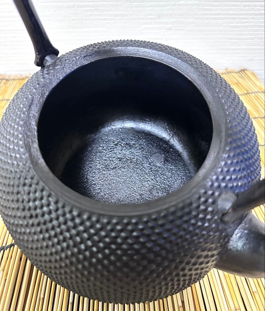 未使用品　南部成龍堂鋳造所　伝統工芸士 及川 光正(齋峰)１８型　南部鉄瓶