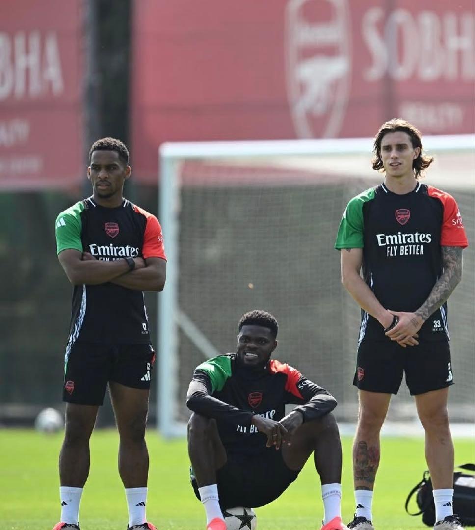 アーセナル トレーニングシャツ 24/25 arsenal オーセンティック