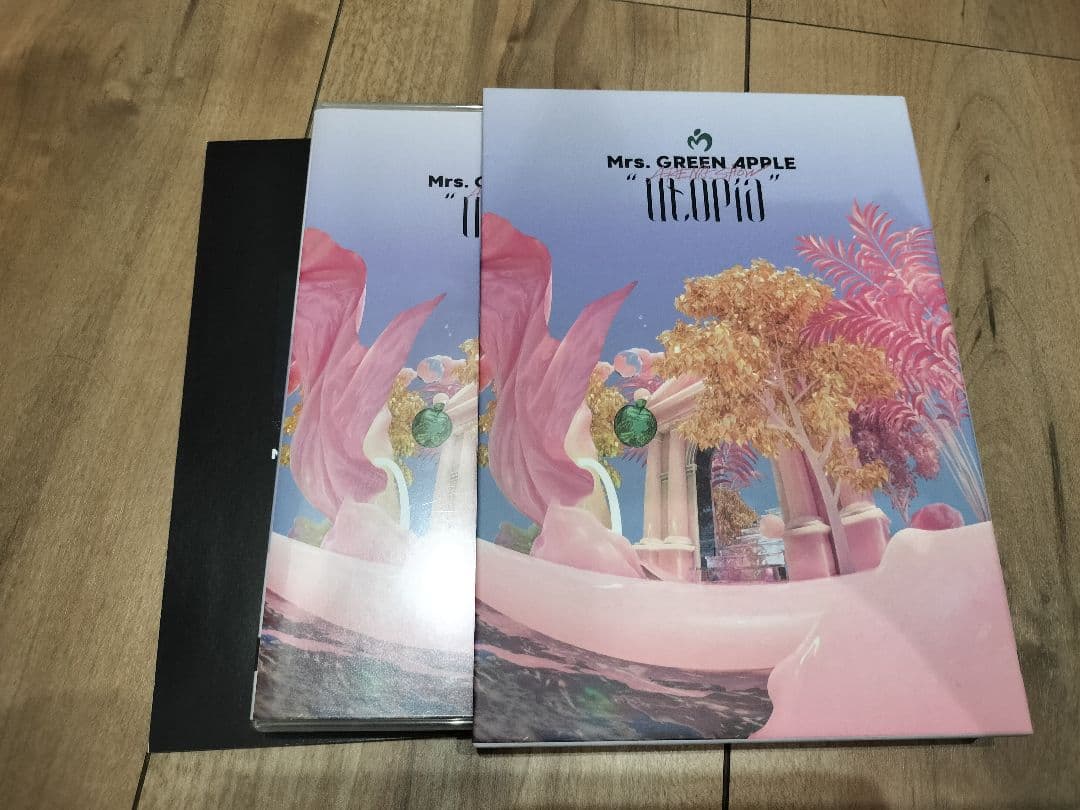 Mrs. GREEN APPLE 引退品