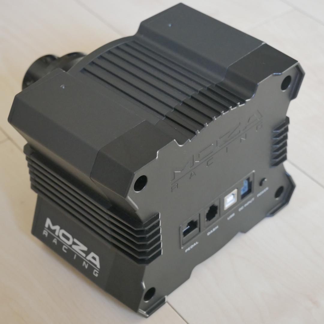MOZA R5 ハンドルコントローラ