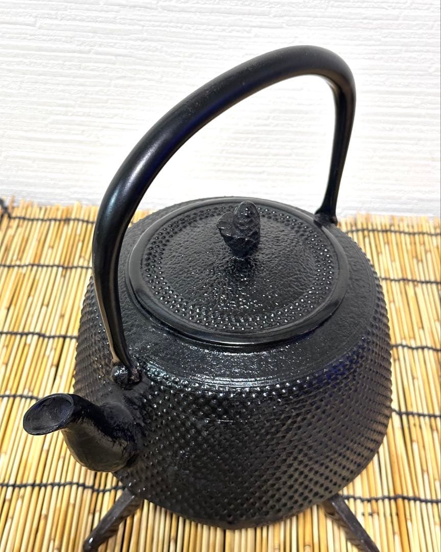 長期保管品　工房和秋金野 和秋作　１５型九重アラレ　南部鉄瓶　南部鉄器