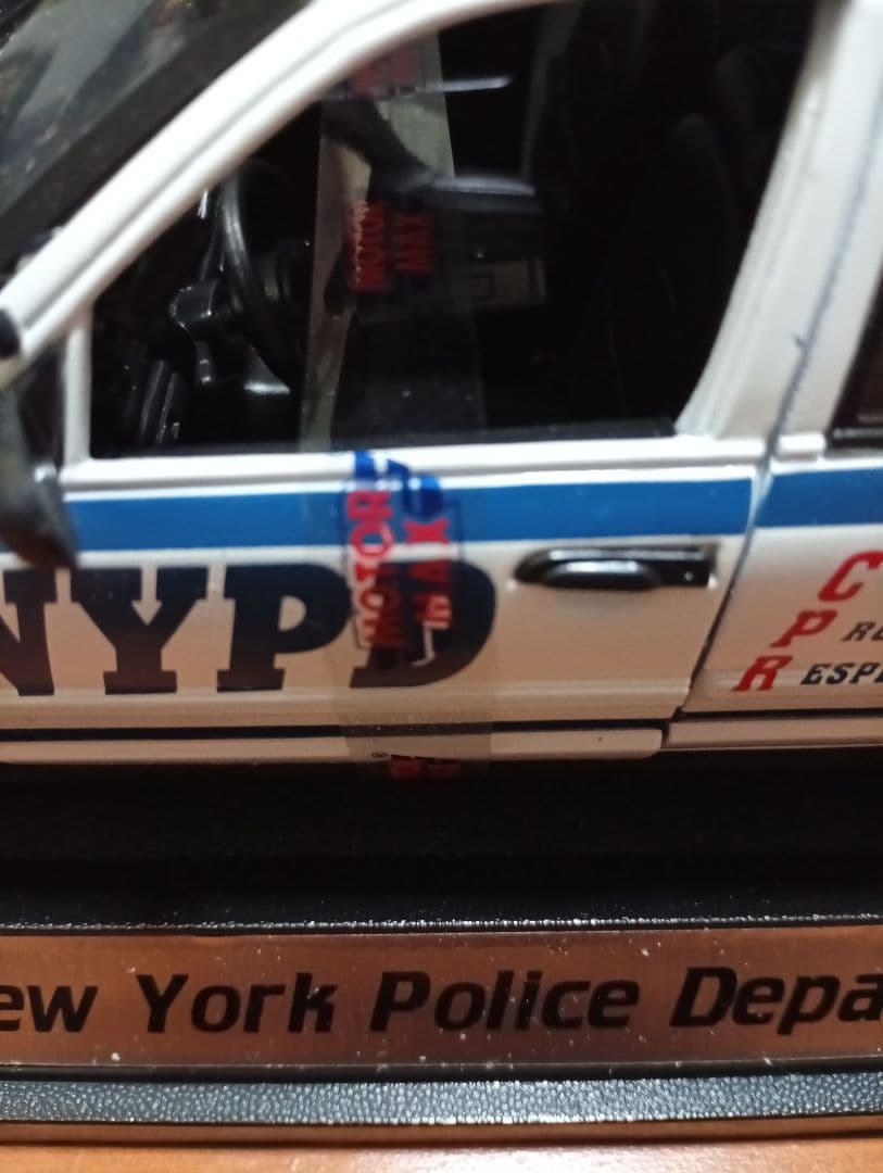 グッシー様　クラウンビクトリア　NYPD　ポリスカー　パトカー