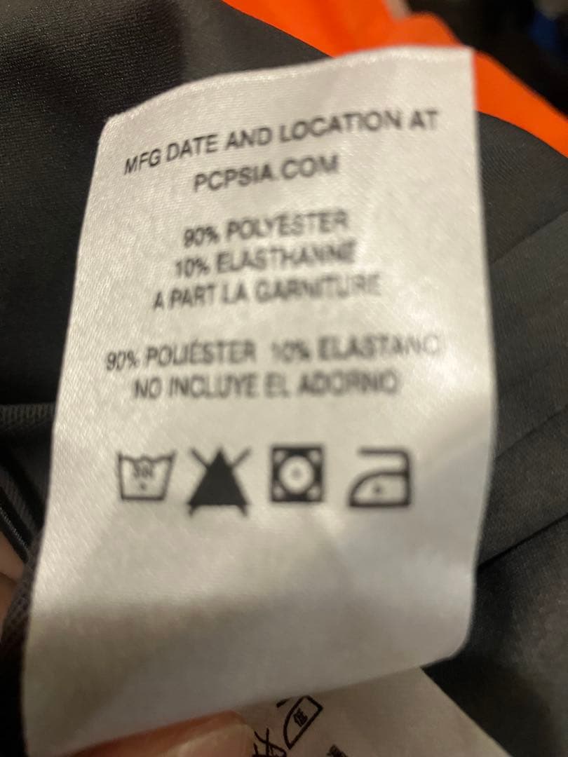 patagonia オレンジ フード付きジャケット