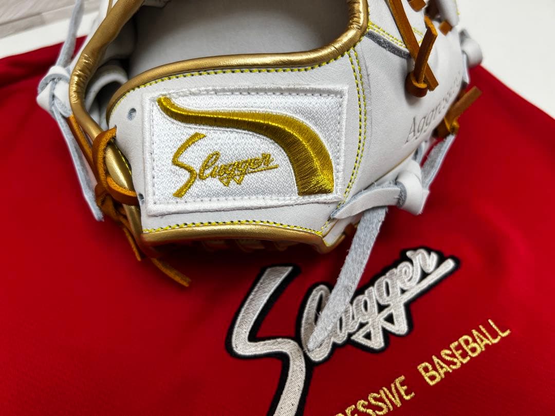 新品未使用Slugger 軟式グローブ ホワイト/ゴールド スラッガーオーダー