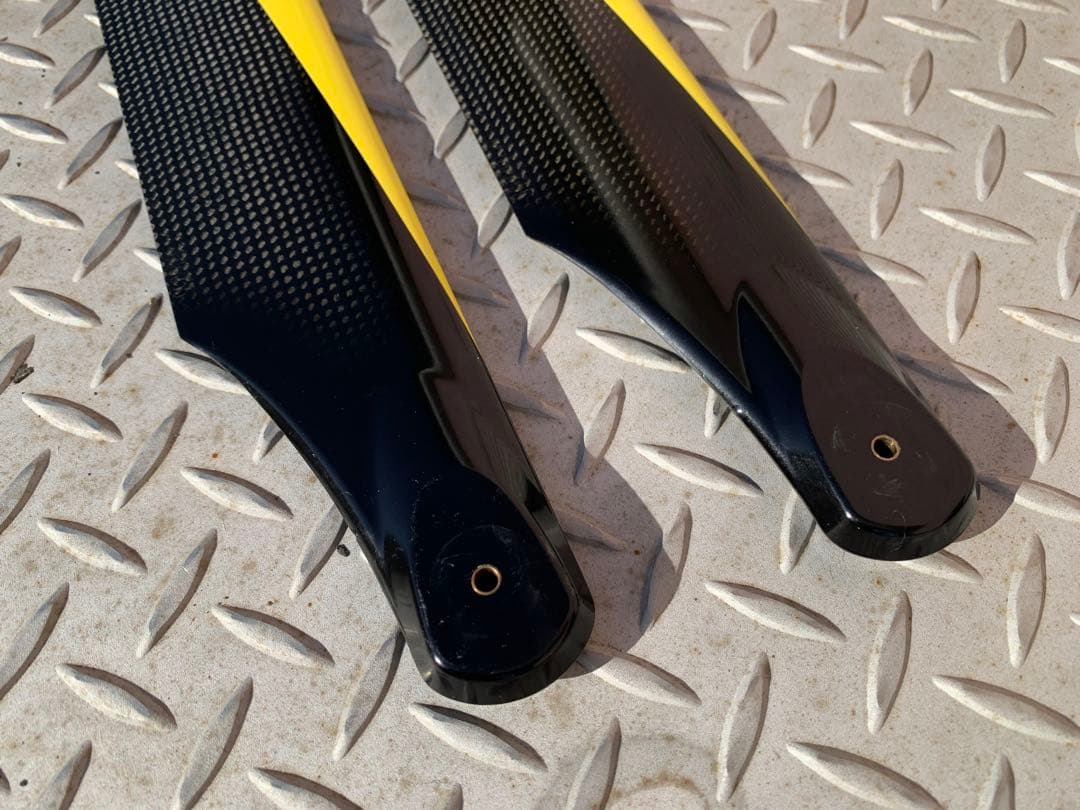 ALIGN 600 カーボンファイバーブレード（イエロー）【HD600F】