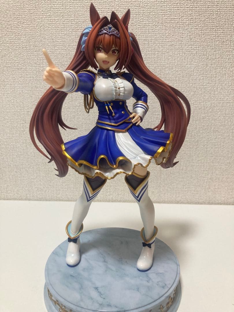 ウマ娘　ダイワスカーレット　フィギュア