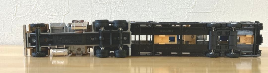 シンセイ爆走トラック群団、ケンウォースオートキャリア￼642