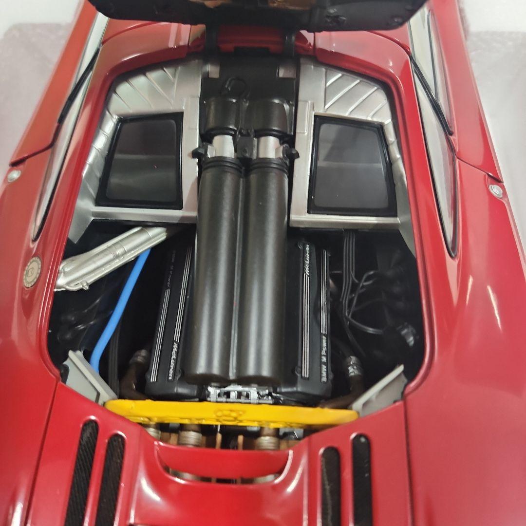 McLaren F1 1/12スケールモデル 赤