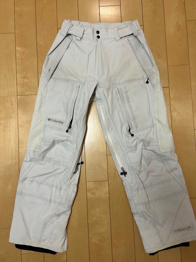 【オススメ】パフボール ジャケット & コロンビア パンツ スキーウェア M