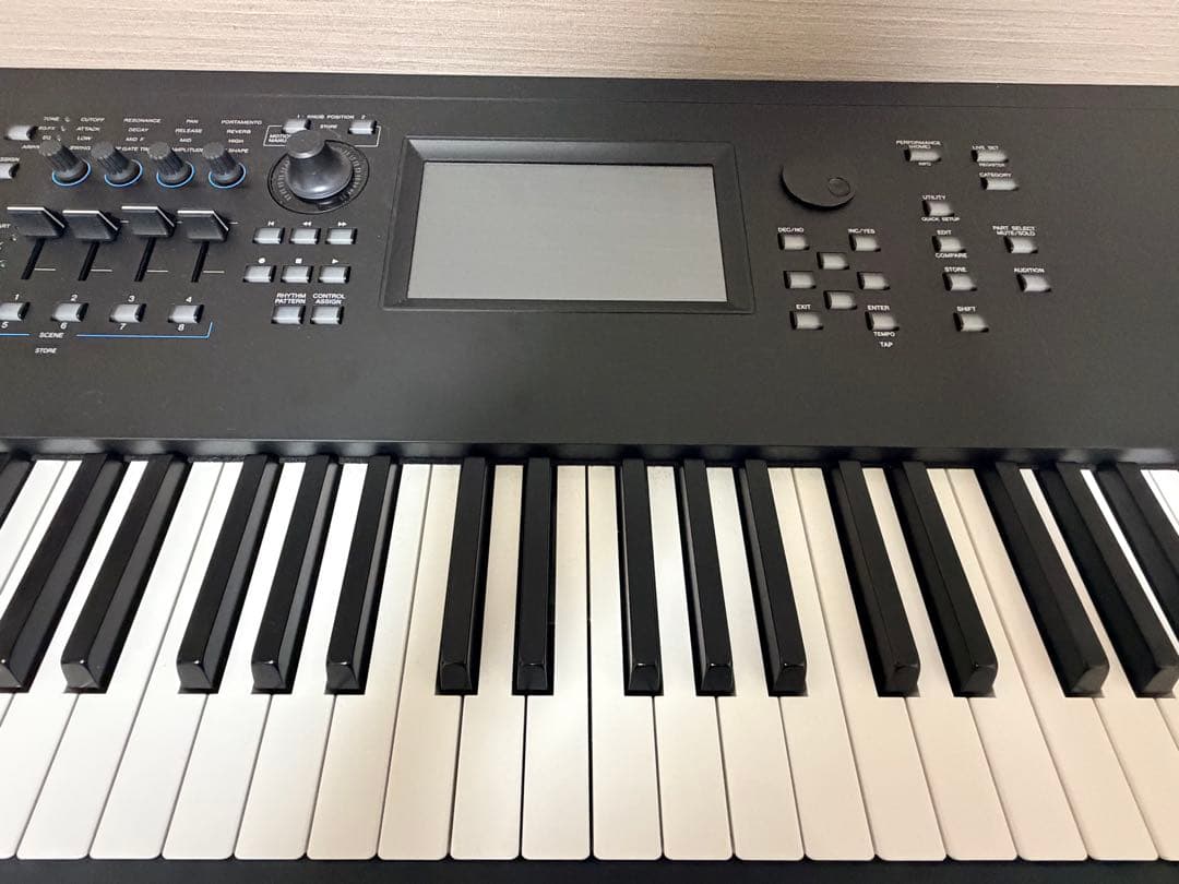 Yamaha MODX8＋88鍵シンセサイザー