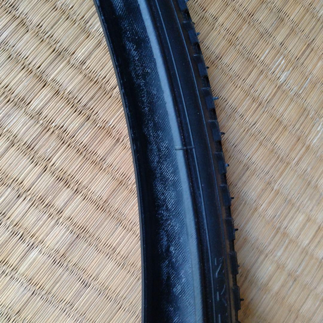 Maxxis HolyRoller タイヤ 20インチ幅:1 3/8インチ