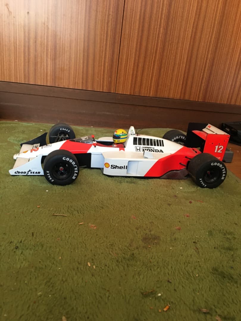 ミニカー MCLAREN MP4/4 HONDA V6 TURBO 1984