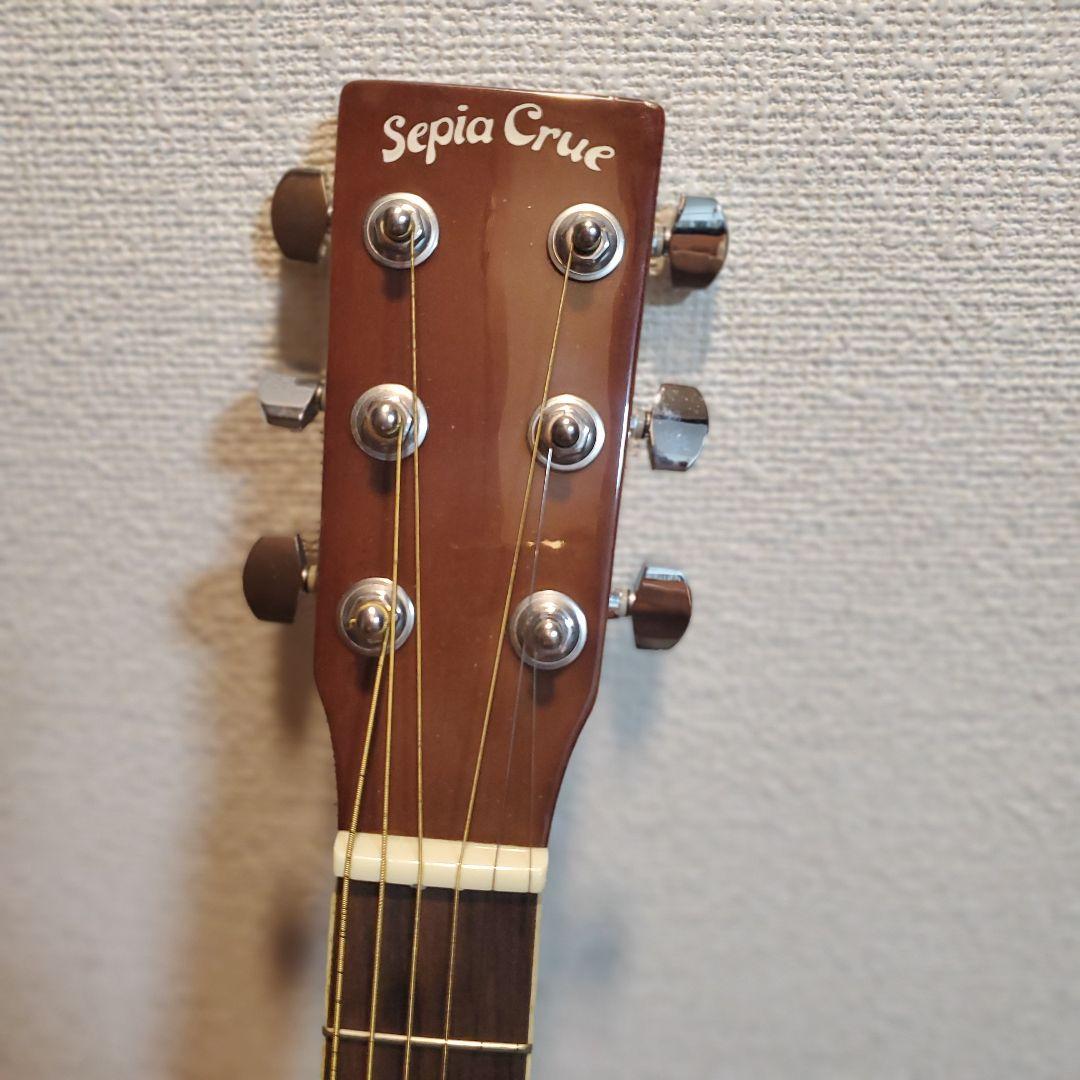 Sepia Crueアコースティックギター