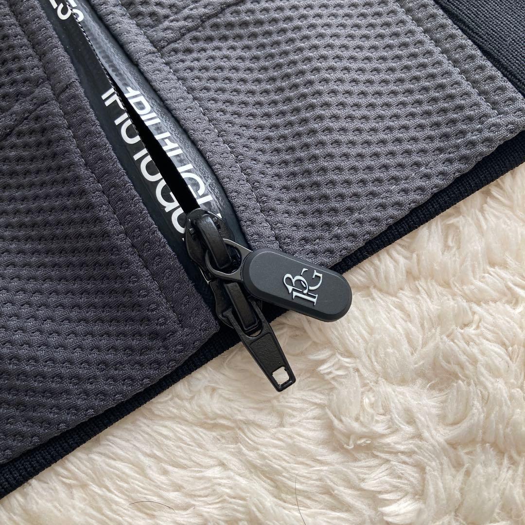 極美品！1PIU1UGUALE3 GOLF ウノピュウゴルフ　ジャケット　Ⅳ