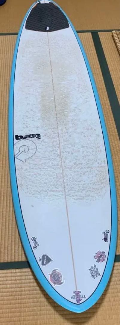 7.2feet 47Lミッドレングス　初心者サーフボード　フィン、ケース付き