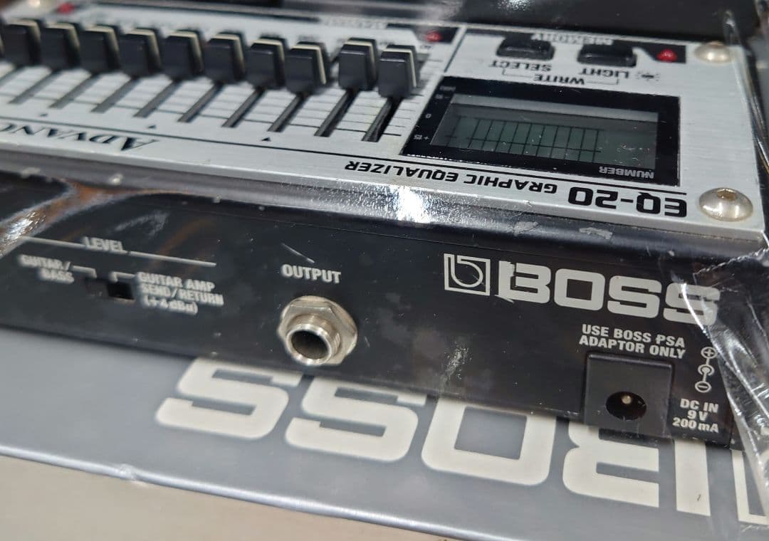 ■BOSS　EQ-20　イコライザー