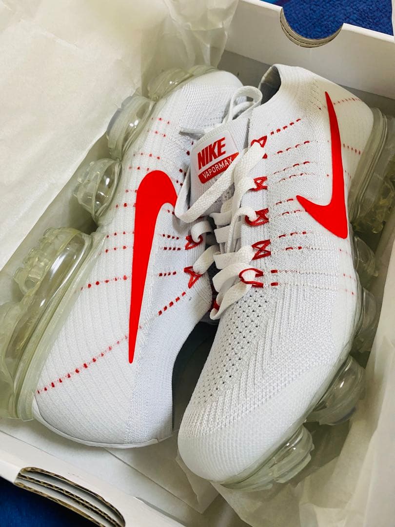 NIKE VAPORMAX ホワイト/レッド