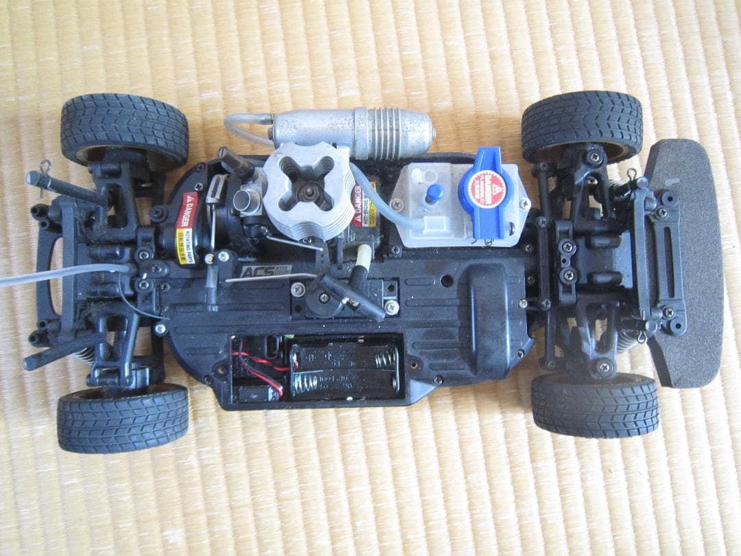 エンジン式 ラジコンカー